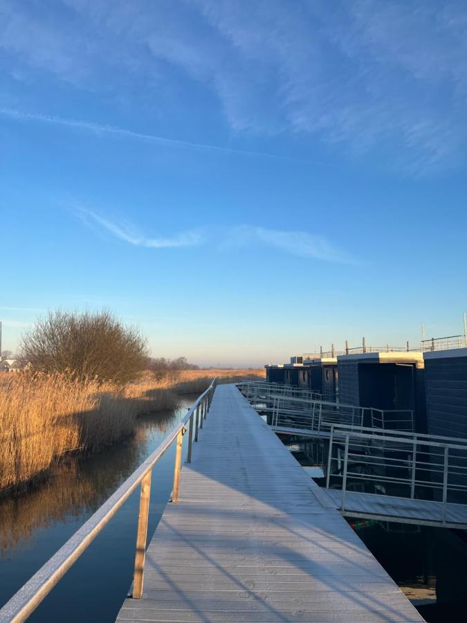 Hausboot Der Frieslaender Im Wangermeer شيلينغ المظهر الخارجي الصورة