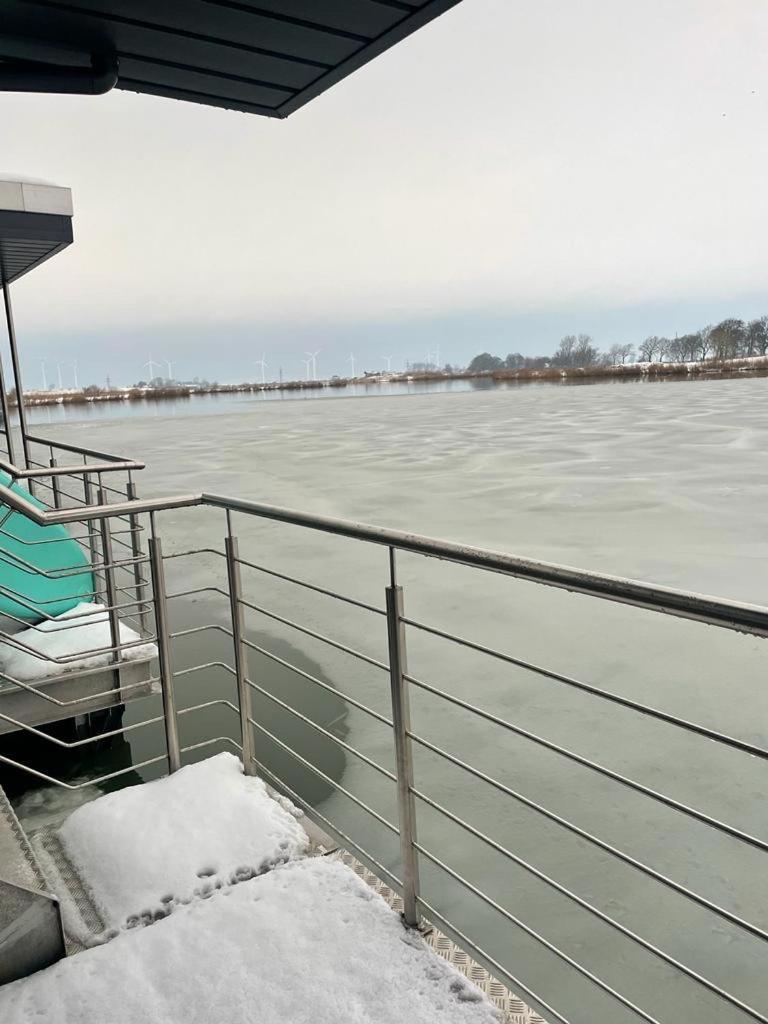 Hausboot Der Frieslaender Im Wangermeer شيلينغ المظهر الخارجي الصورة